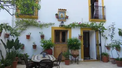 Casa reformada en Dalt Vila con 2 apartamentos