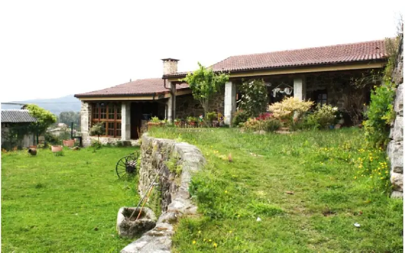 Casa Rústica en Ponteareas con Jardín