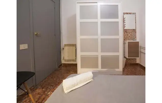 Habitaci
ón 460m
² Barcelona Alquiler Media Temporada
