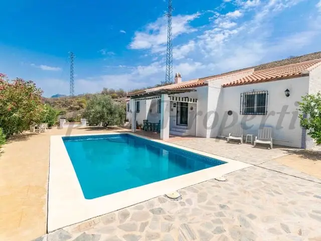 Villa en Torrox con Vistas al Mar 2 Dormitorios Piscina