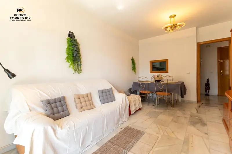 Apartamento en Benidorm con Piscina y Terraza Cerca de la Playa