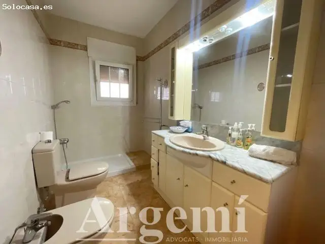 Oportunidad de inversion: Finca con casa y nave para construir