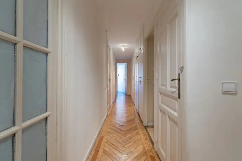 Apartamento en alquiler en Calle de Narv


ez Madrid