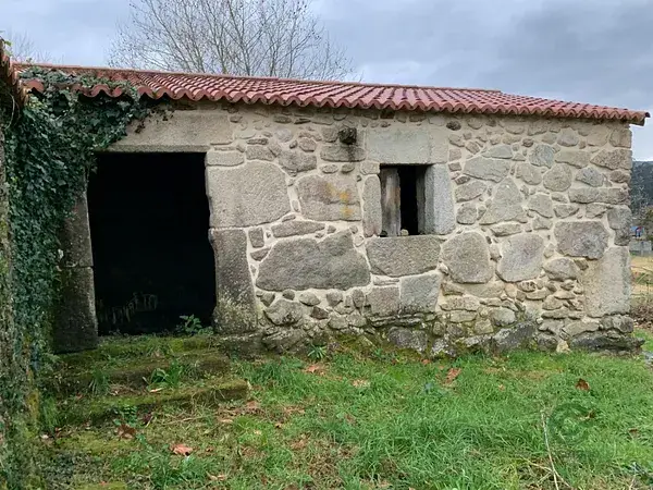 Dos Casas en Tomiño con Terreno - Ideal Restaurante Rural