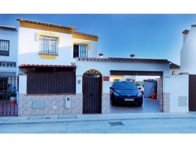 Venta Casa con Chimenea en Málaga - Ref CAS_290