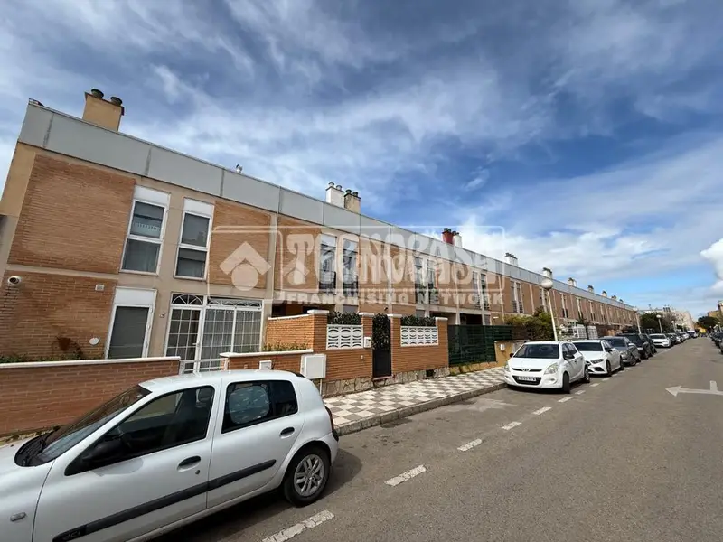 Casa en Venta Cuenca 288m2 1994 Ideal Familias