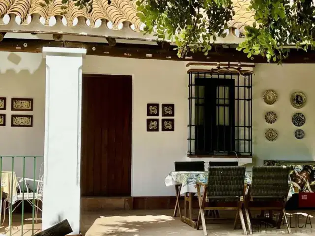 Chalet en Cantillana con terreno para caballos