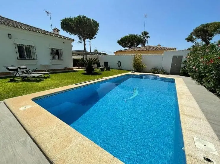 Chalet en Novo Sancti Petri cerca de la playa La Barrosa