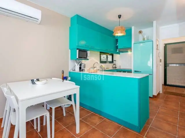 Apartamento en Calan Bosch con Piscina y Acceso Directo a la Playa