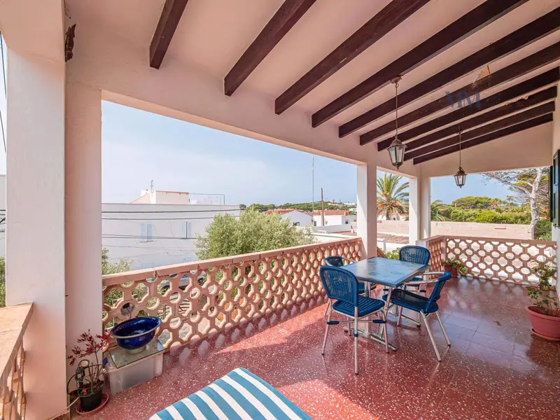 Chalet en Punta Prima Menorca con Vistas al Mar
