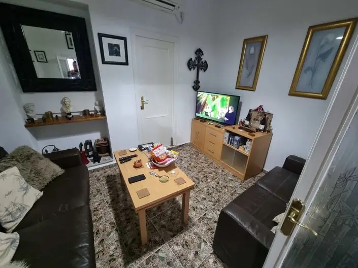 Casa de Pueblo con 5 Dormitorios Potenciales en La Huelga