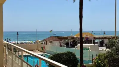 Apartamento en Torremolinos en Primera Linea de Playa con Garaje