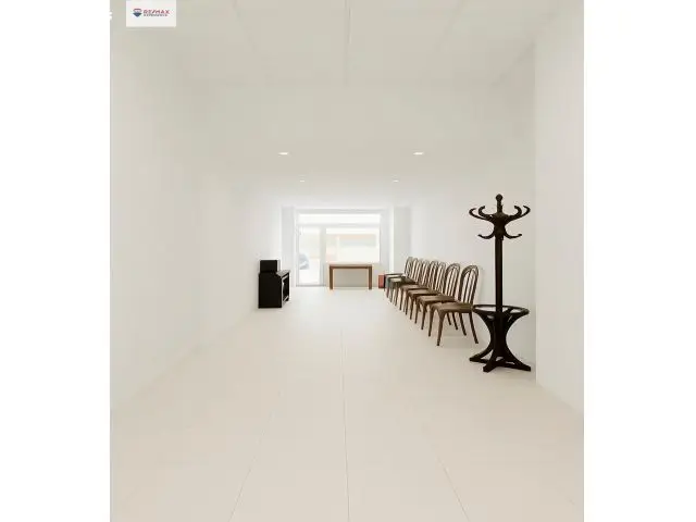 Local Comercial con Buhardilla en Sa Pobla - Ideal para Reformar