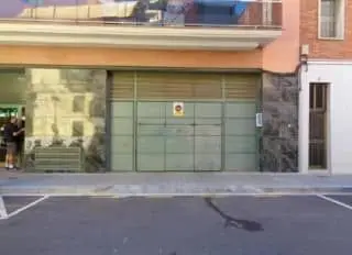 Garaje en Venta en Sant Adria de Besos 26m2 Avenida Platja