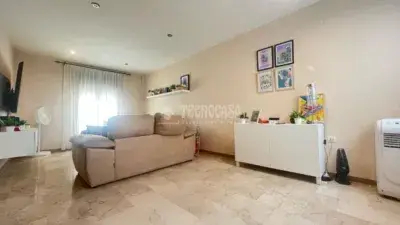 Casa Adosada en Puente Genil 5 habitaciones 2 baños