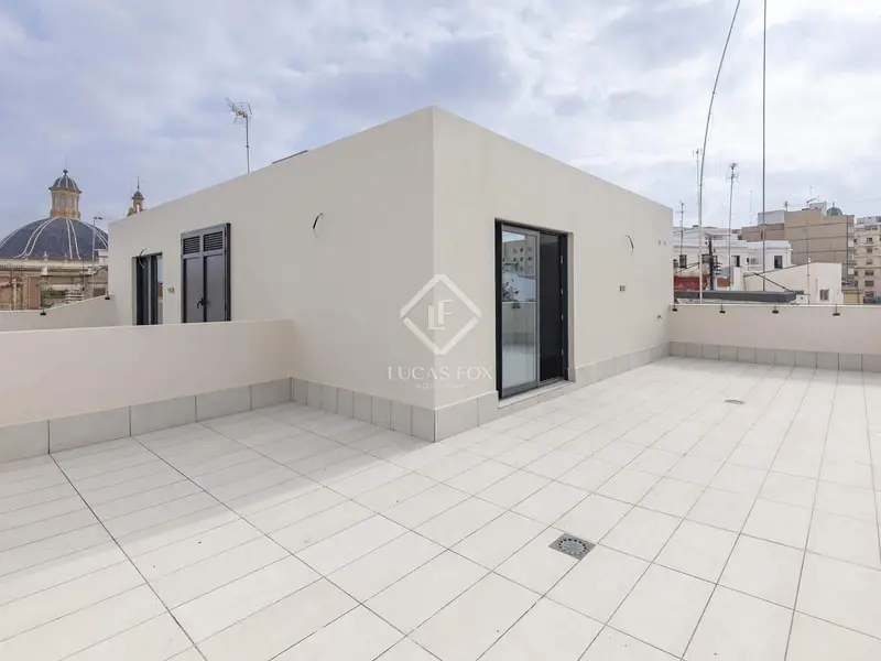 Atico en venta en el centro historico de Valencia con terraza
