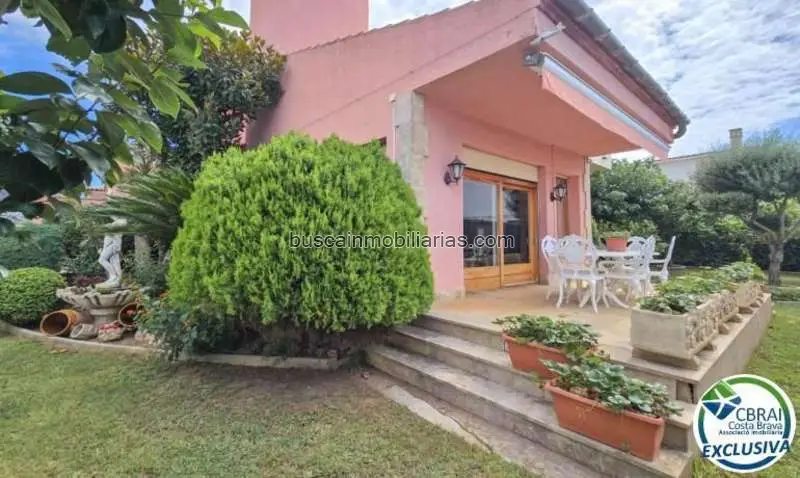 Villa en venta en Roses
