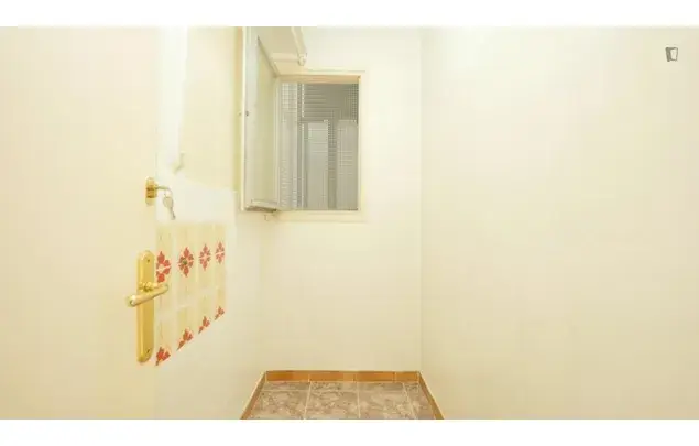 Apartamento 6 Dormitorios Barcelona Zona Sants Montjuic
