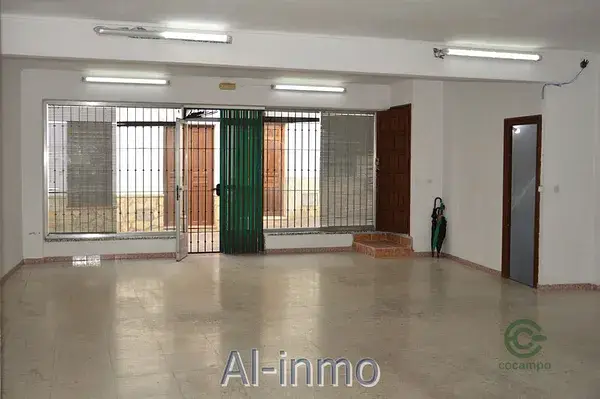 Casa de Pueblo en El Gastor con Local Comercial y Vistas
