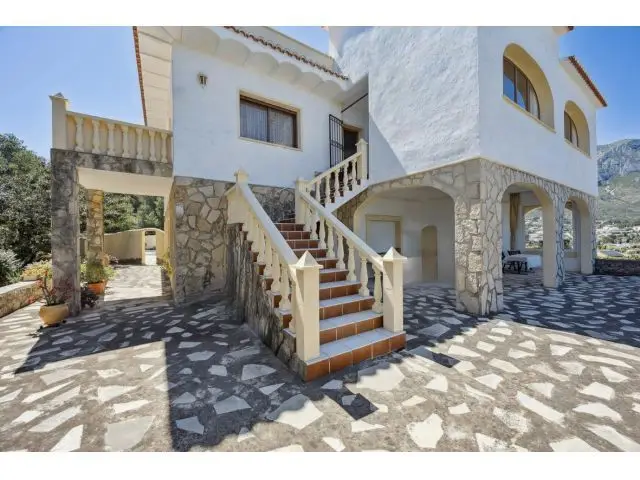 Villa en Las Rotas con Vistas al Mar Denia