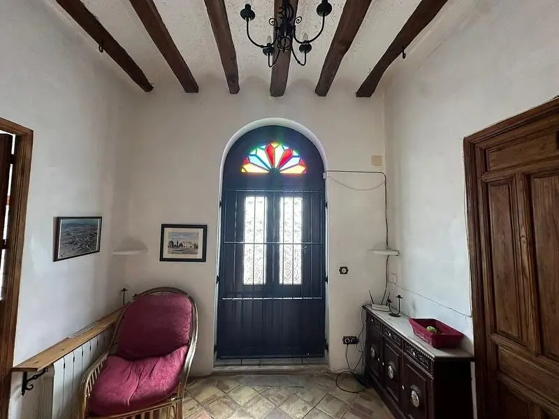 Casa de Campo con 6 Dormitorios y Piscina en Pinoso