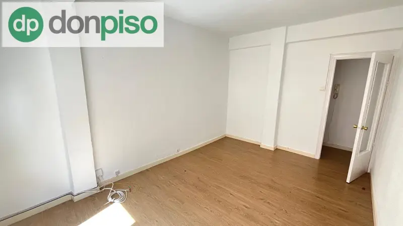Piso en venta cerca de la Alameda de Oviedo con ascensor