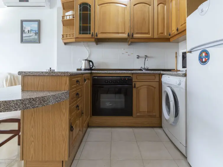 Apartamento 1 Dormitorio El Pineda Cerca de la Playa