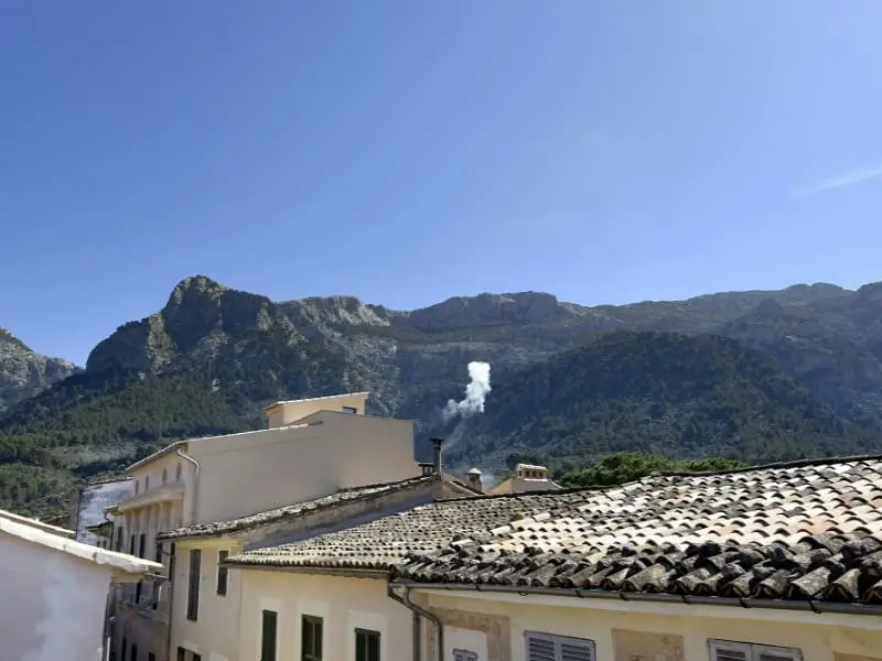 Chalet en Venta en Soller Mallorca Mansion 6 Dormitorios Jardin Garaje