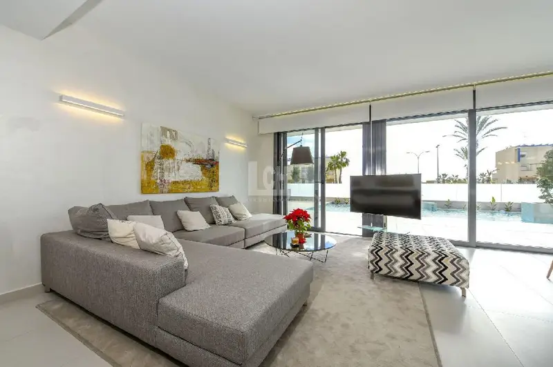 Villa de Lujo en Campoamor 4 Dormitorios 4 Baños Piscina Privada
