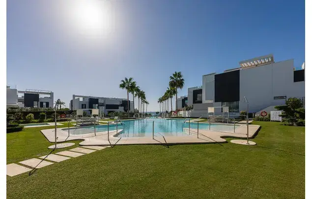 Casa en primera linea de playa Estepona 3 dormitorios