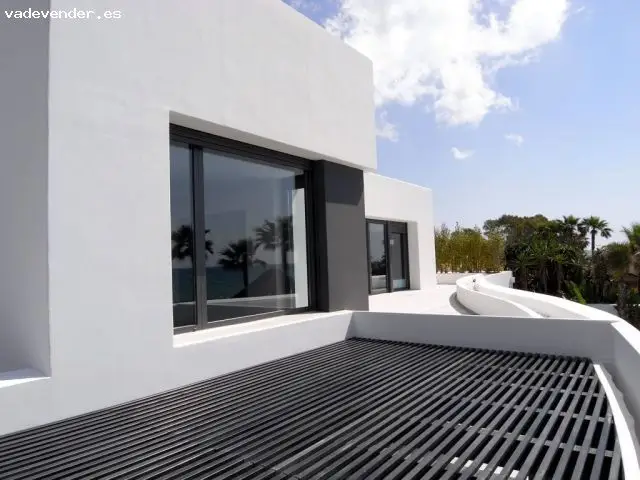 Villa Los Monteros Playa Primera Linea Marbella