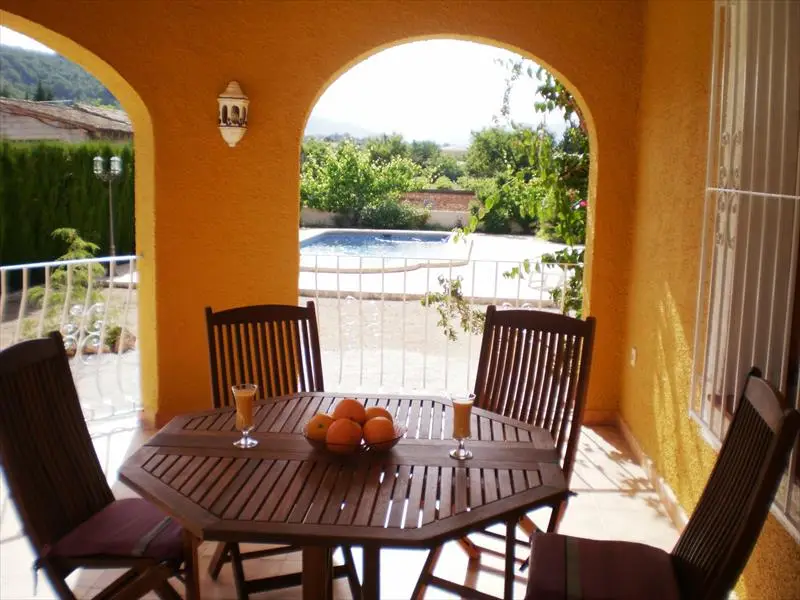 Casa-Villa de 3 Dormitorios alquiler Jalón Xaló, España