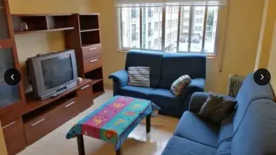 Piso en venta en Ensanche A 3 habitaciones 1 bao