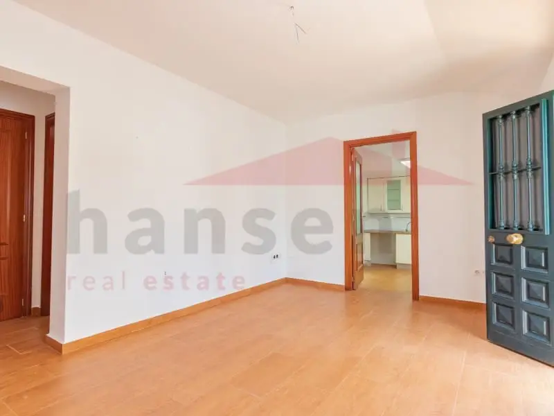 Casa en Almayate con Apartamento Independiente y Solarium