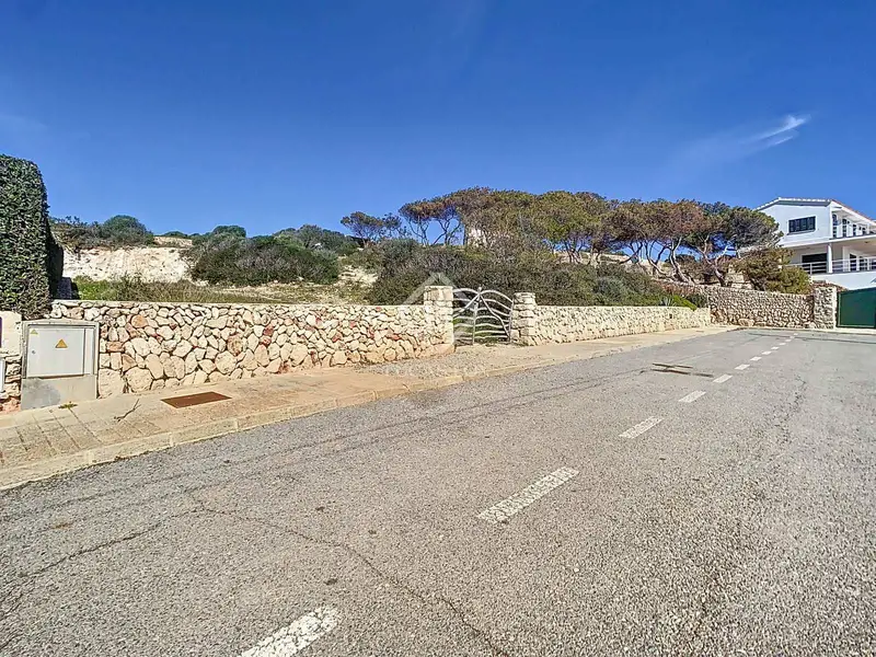 Parcela en San Luis Menorca con Vistas al Mar - 1090m2