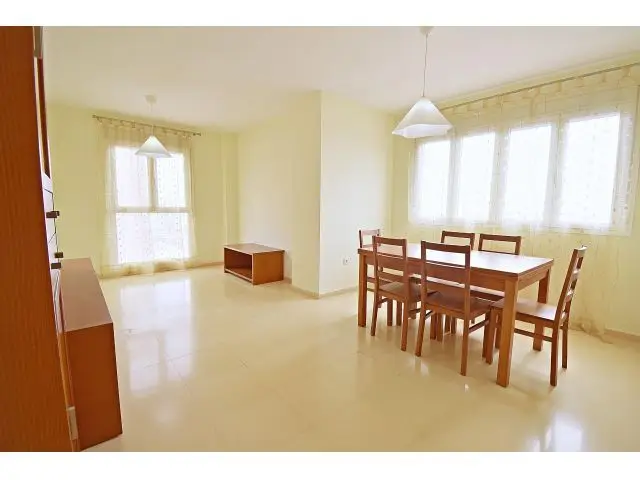 Vivienda en Renfubis Jerez 3 dormitorios garaje amueblada