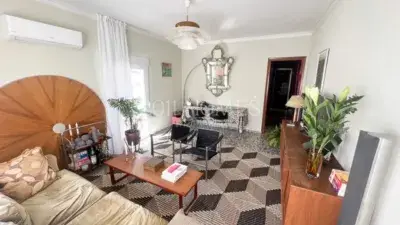 Dúplex en venta: 2 apartamentos independientes con terraza y vistas a la montaña