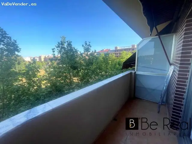 Piso en Venta en Cáceres con Piscina y Garaje