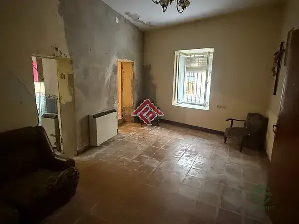 Casa Histórica con Bóvedas y Pozo en Cáceres