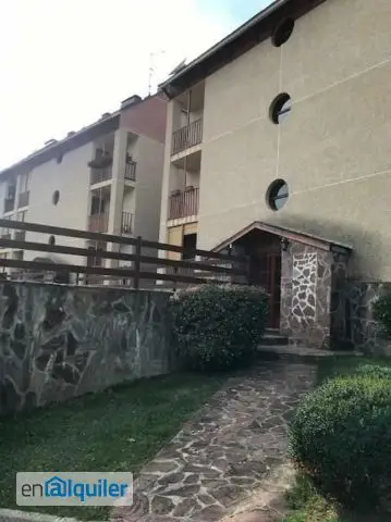 Ático con chimenea en Castiello de Jaca cerca de Jaca y pistas de esquí