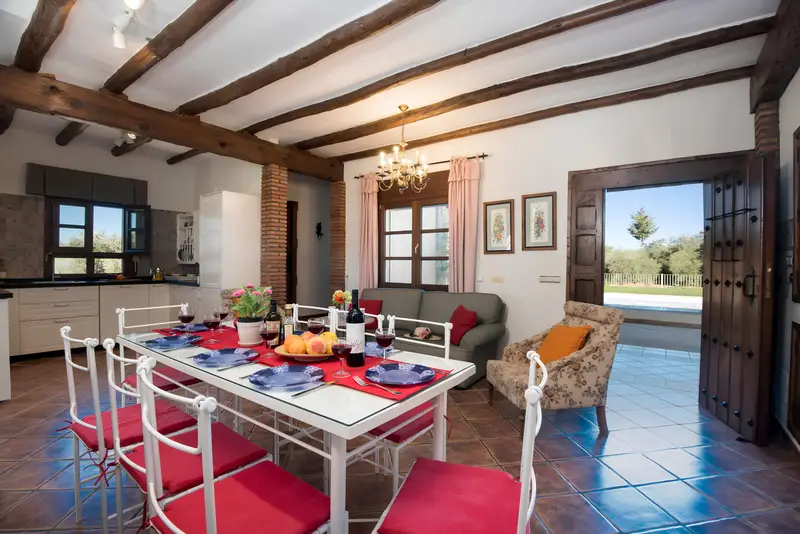 Casa Rural con Piscina y Campo de Tenis en Ronda