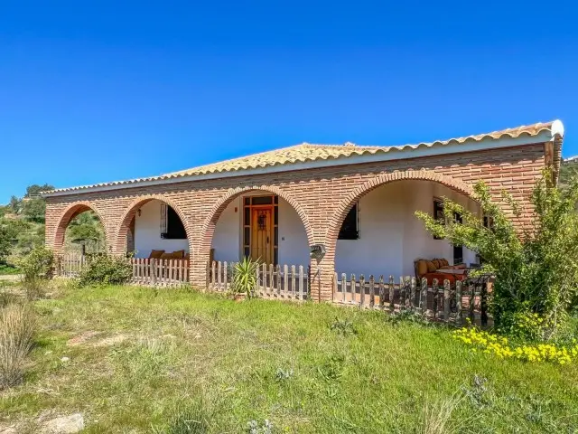 Finca con Pensi	ón para Glamping en Mijas