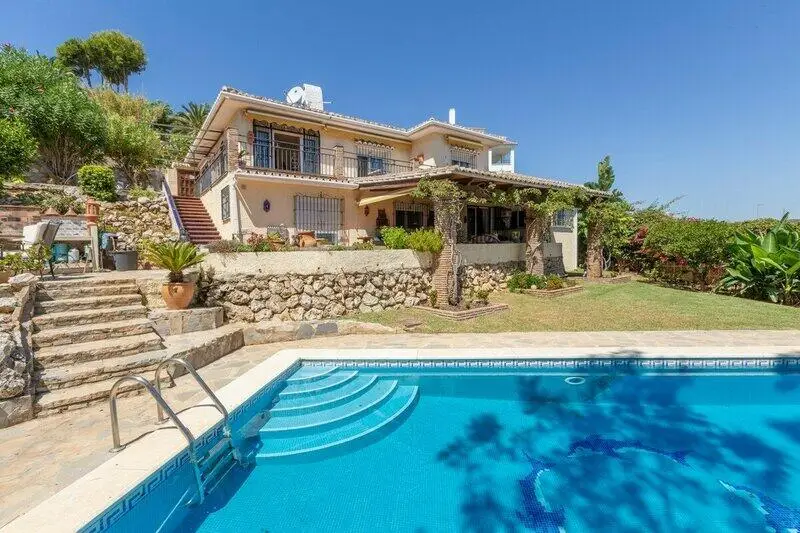 Villa Rústica en Torrenueva con Vistas al Mar