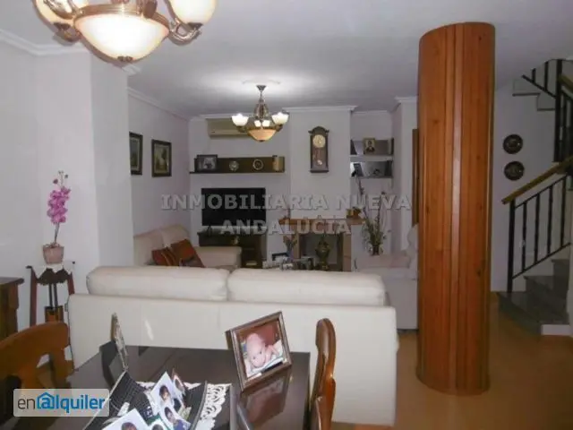 Alquiler Casa Amueblada 120m2 4 Dormitorios 2 Baños Terraza