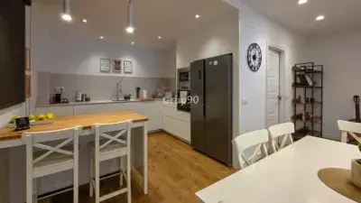 Casa en venta Carrer dels Roderes dos viviendas reformadas almacenes patio