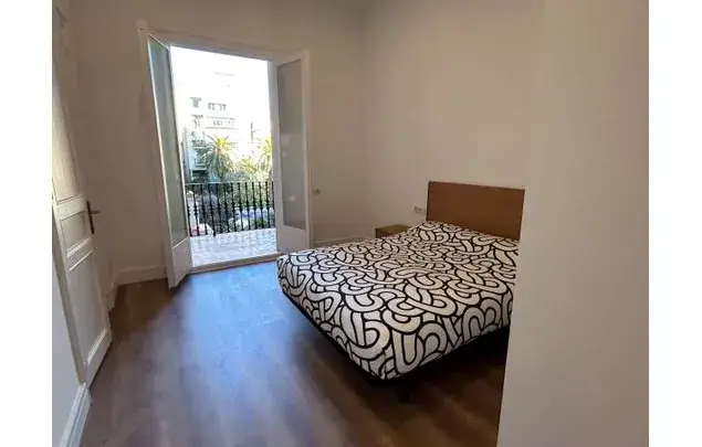 Alquiler de Habitaciones en Piso Amueblado en Barcelona