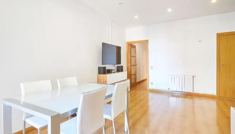 Piso en venta Sagrada Familia 84m2 3 habitaciones