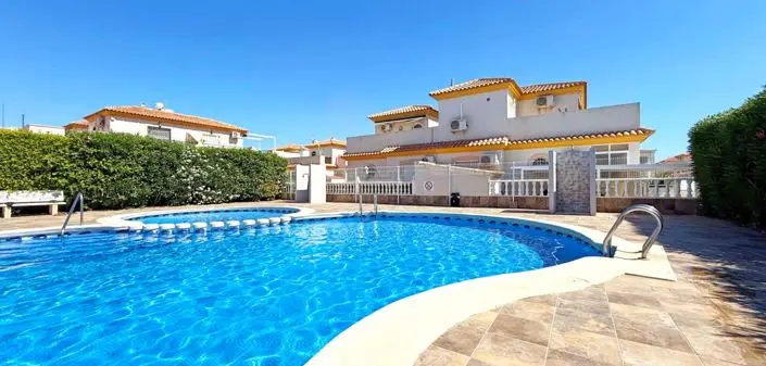 2 Bed Townhouse for sale