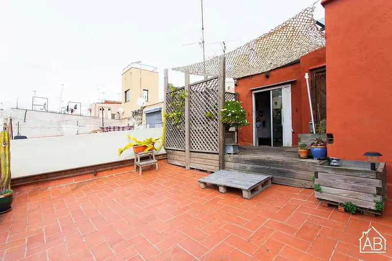 Estudio con Terraza cerca de Las Ramblas - Barcelona