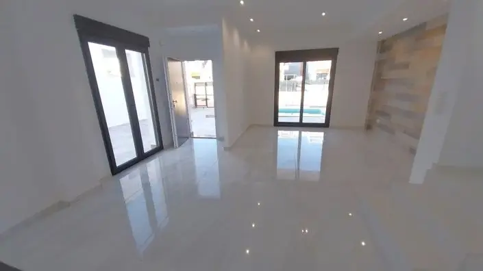 Villa en Polop 3 Dormitorios Nueva Piscina Privada